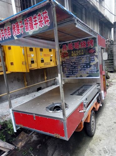 72付电动三轮车烧烤车转让.设备新全.