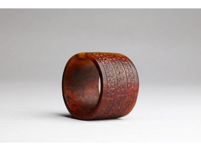 战国 玉雕勾云纹扳指 jade carved "cloud" thumb ring