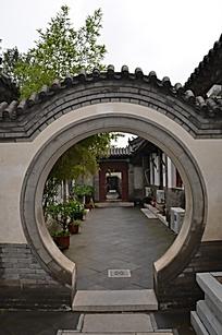 十笏园园林景观之圆形拱门