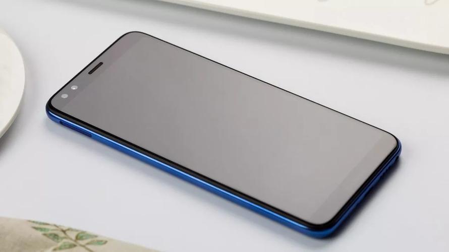 11月底,金立手机一口气发布八款全面屏机型,实现了高中低档全面覆盖