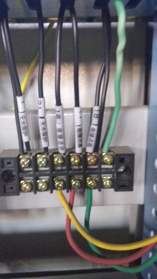 请教电接点压力表接线方法,谢谢!