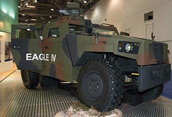 瑞典新一代鹰-iv型轮式装甲车即将投产(附图)