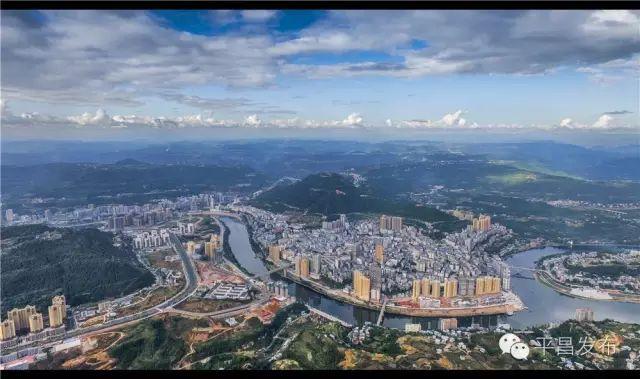 《航拍平昌县城》—四月天摄影