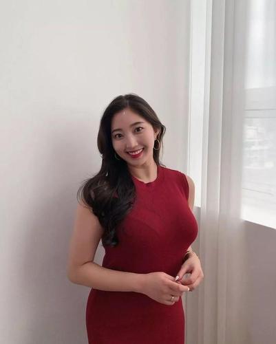 微胖女孩也有春天油腻了也好看大码身材不一样的美