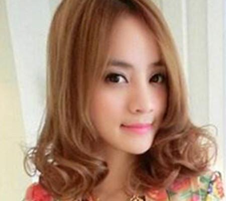 查看梨花烫外扣发型图片4款造型让你变身魅力女神