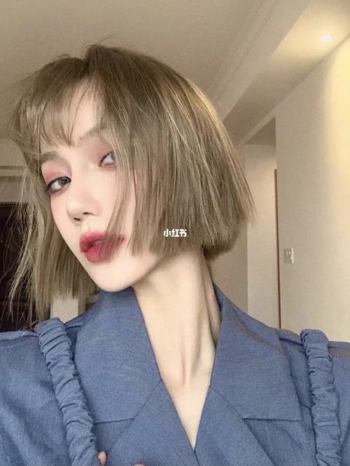 高级感最火短发发色