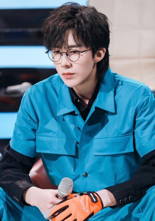 怎么样才能找到刘宇宁的大量高清帅照啊啊啊