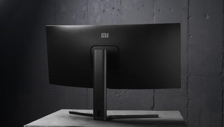 144hz 更新率   wqhd 解析度 小米曲面游戏显示器香港