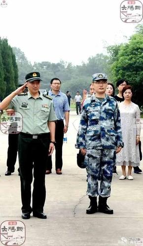 储爱军政委视察驻仪某部