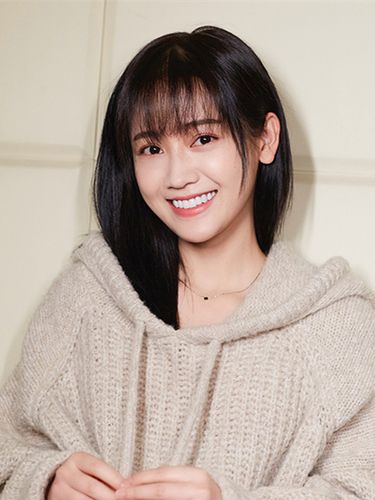 泽漫,1990年11月25日出生于广东省揭阳市揭西县,中国内地女歌手,演员
