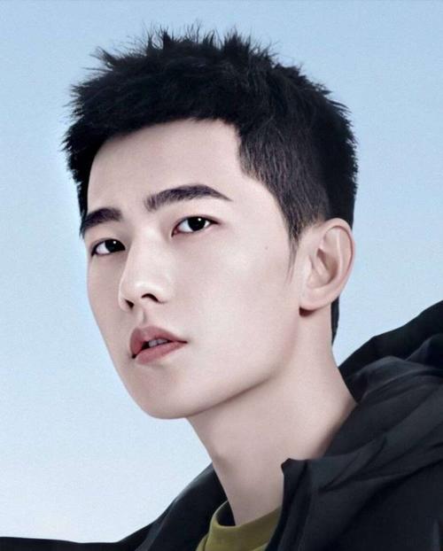 短发男生的发型管理|洗剪吹造型 一文搞定