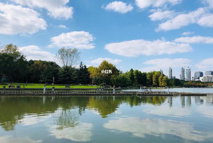 上海 世纪公园_世纪公园_秋游_出行_传统景点攻略