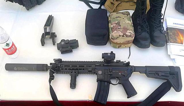 打造的一款hr31自动步枪,其实hr31步枪就是一把中国版的hk416自动步枪