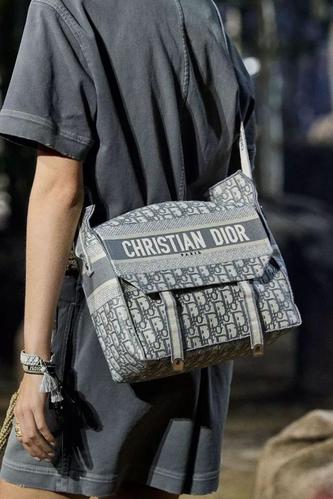 放大直击美丽的迪奥dior 2020春夏秀中的大包袋
