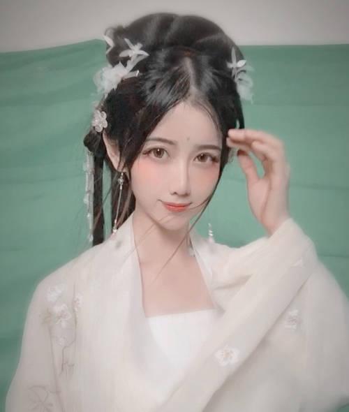 原创抖音第一coser,比腐团儿还漂亮?网友:异曲同工的美!