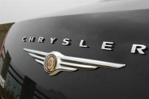 克莱斯勒300c尾标