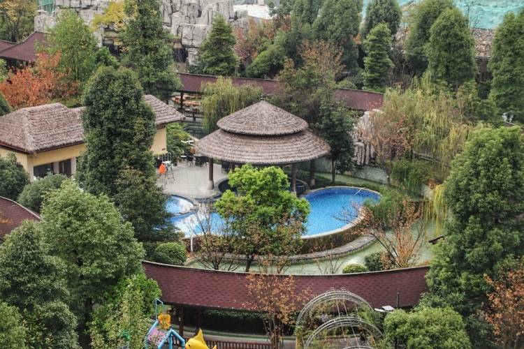 万象温泉度假酒店 图摄/王晓