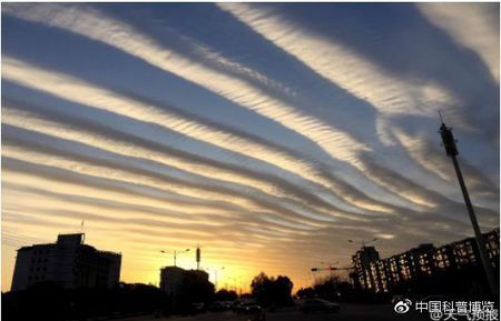 让你失望了,地震云并不存在