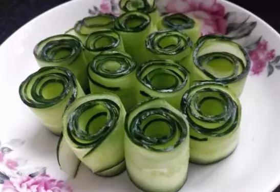 纯素没有一丁点肉也没有五荤 (五荤:韭菜,葱,洋葱,蒜,兴渠