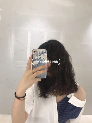 锁骨卷发_发型_发色_烫发_法式烫发_卷发_圆脸_染发_黄皮_发型分享