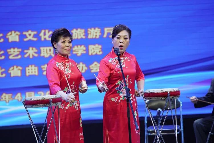王晓慧,刘春茹演唱西河大鼓《扫黑除恶》