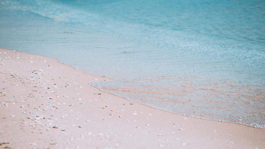 分享一组大海海滨图片给大家,图中的风景壁纸会点缀你的电脑桌面,美化