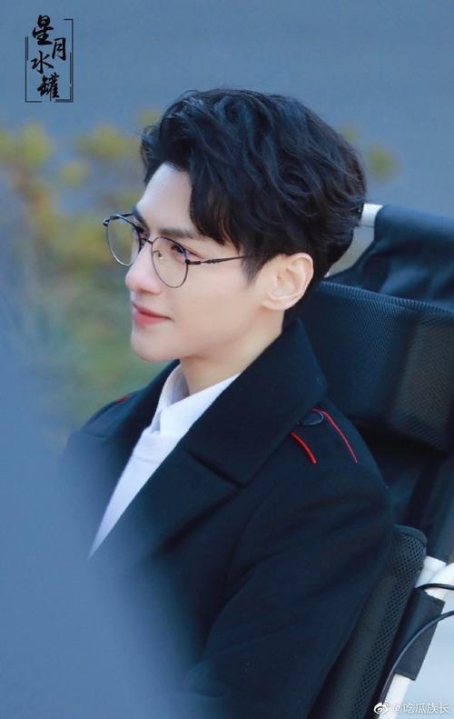 罗云熙《良言写意》轮椅路透,病娇系男主你觉得可吗