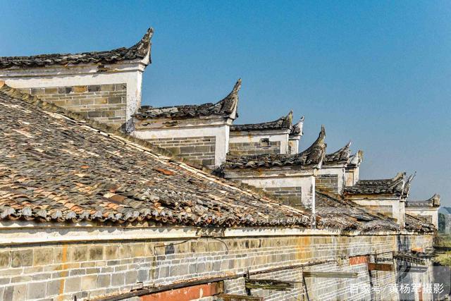 江西吉水县赣江西岸有个800多年历史古村,明清古建筑