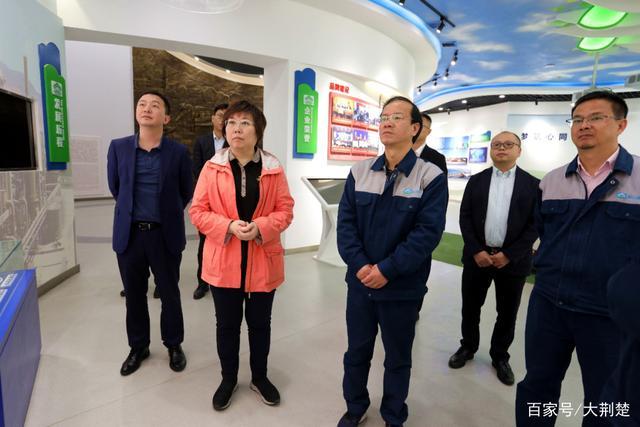 厦门国贸总裁吴韵璇一行来祥云考察洽谈合作