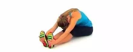 3 跑步之后,腿部肌肉正处于紧张状态,如果不对腿部韧带进行拉伸,很有