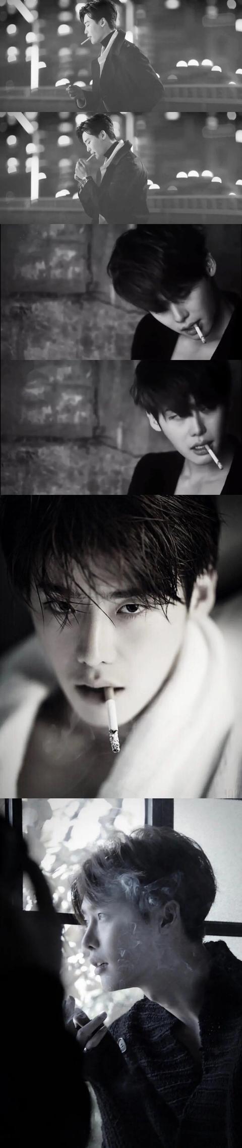 李钟硕,一直以来扮演清纯学生的他,抽烟也很迷人.