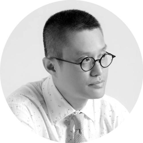 陈永杰识于鹏城 艺术家简介 深圳市室内建筑设计行业协会理事,深圳市