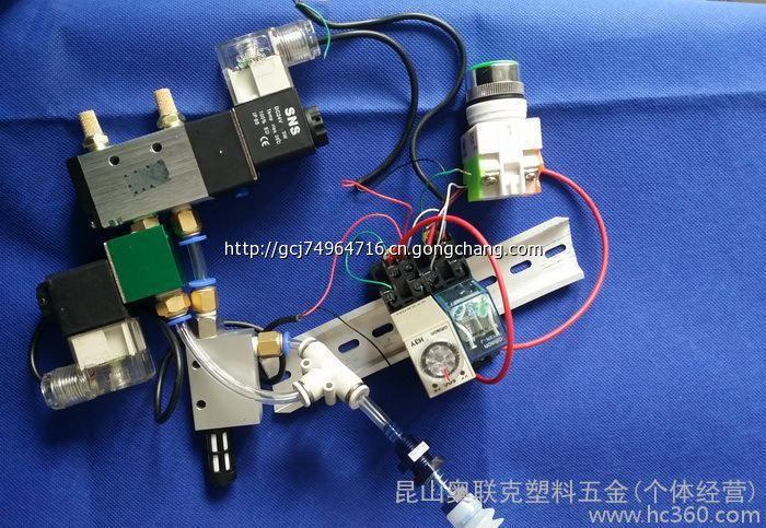 自动化机械手/发生器和电磁阀电路工作连体/吸盘/吸气后时间吹气