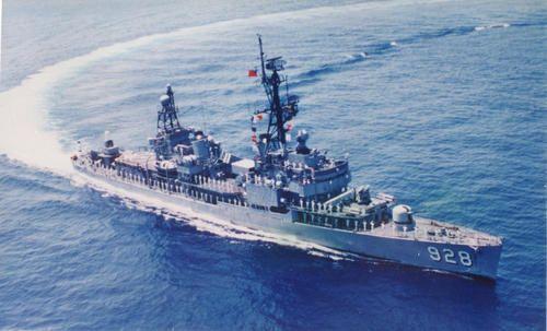 二战末期海上保镖基林gearing级通用驱逐舰