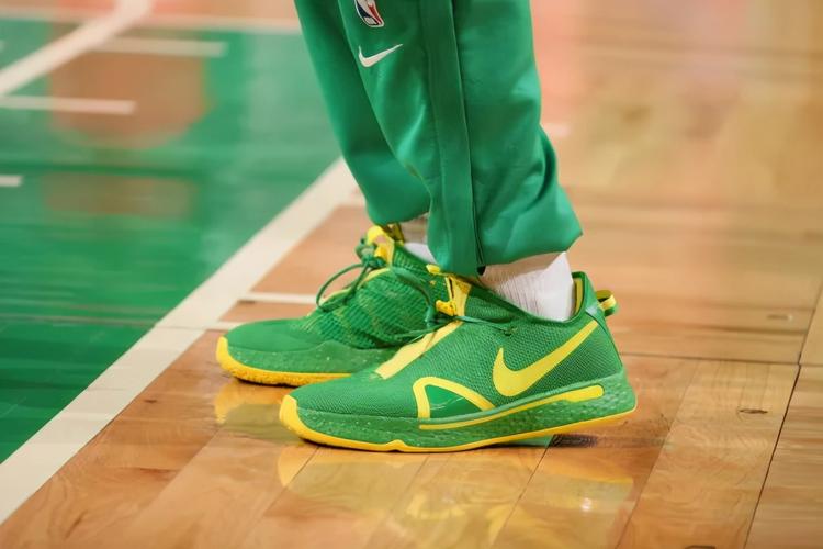 俄勒冈大学专属的配色