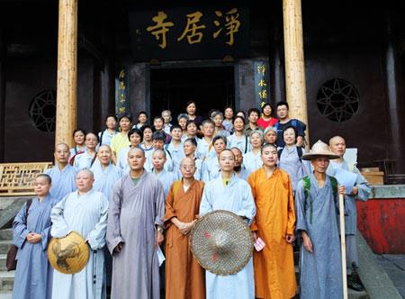 2013年8月24日(农历七月十八)上午,江西省吉安市青原山净居禅寺"重走