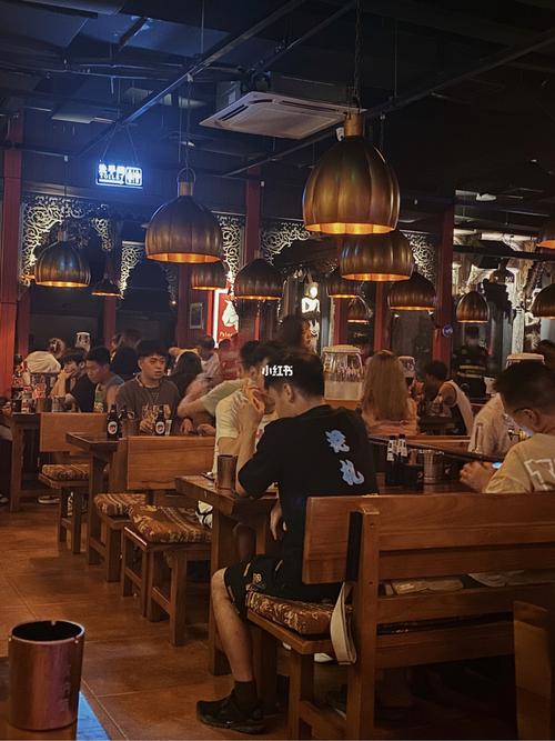 探店 | 重庆海伦司小酒馆 果啤带来的小快乐_酒馆_探店_helens海伦司