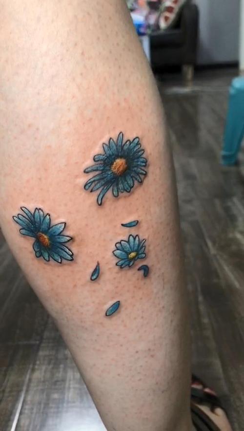 小腿小雏菊纹身图案已完成视频