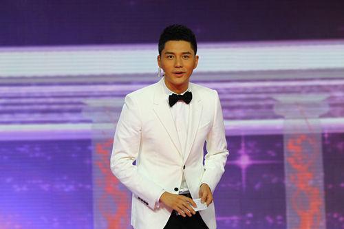 《综艺盛典》改版开播 顾斌主持独挑大梁显功力