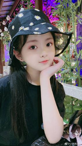 小萍果baby:       童模雷萍萍超话 睡觉了 晚安我的小