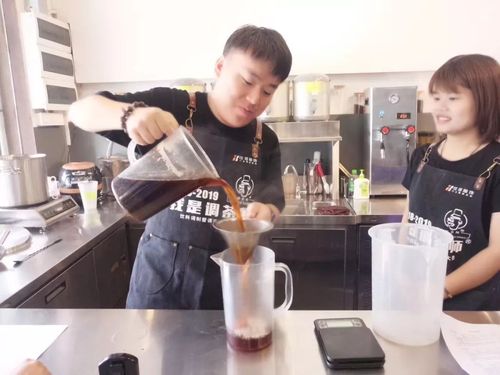 【调茶师华南中心】初级调茶师课程顺利开办!