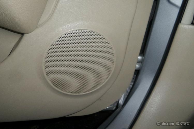 日产轩逸司机门音响喇叭