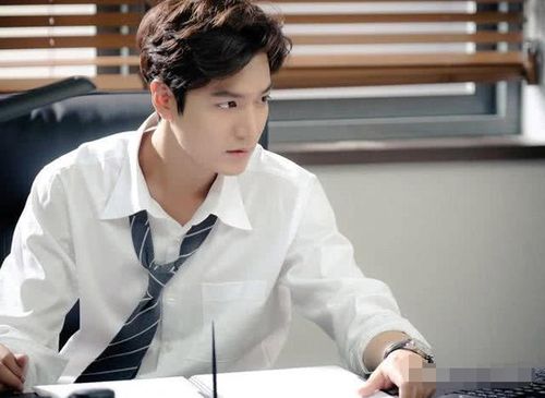 有种"整容"叫李敏镐退伍,减肥成功,32岁帅回颜值巅峰