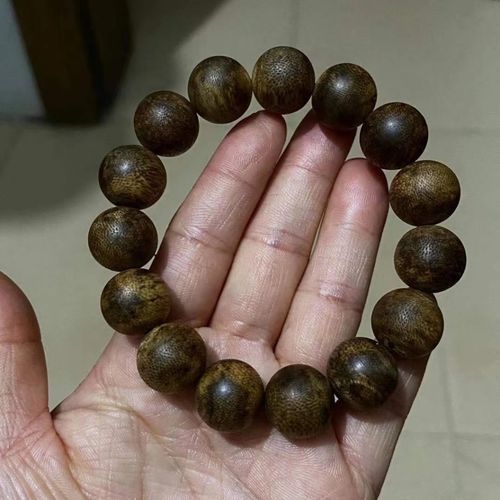 绿奇楠沉香的香味特点 绿奇楠沉香的功效与作用 正宗海南莺歌绿奇楠软