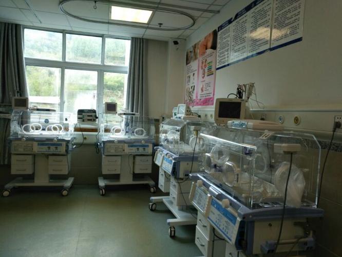 石阡县人民医院――无陪护新生儿科今天正式成立!