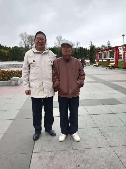 在车间和我搭班子的李树海