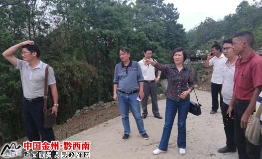 黔西南州人大常委会副主任王丽蓉贞丰开展包保工作