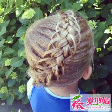 儿童鱼骨辫盘发