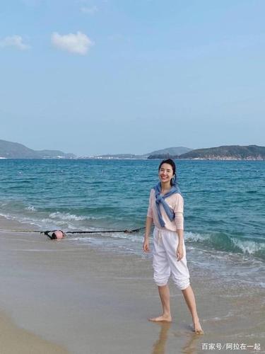 花花董花花:蒋凡夫人,同时也是两个孩子的母亲.