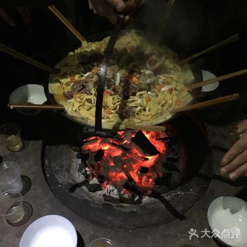 巴水源生态吊锅城